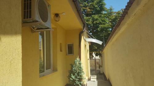 Hostal Vis A Vis Studio