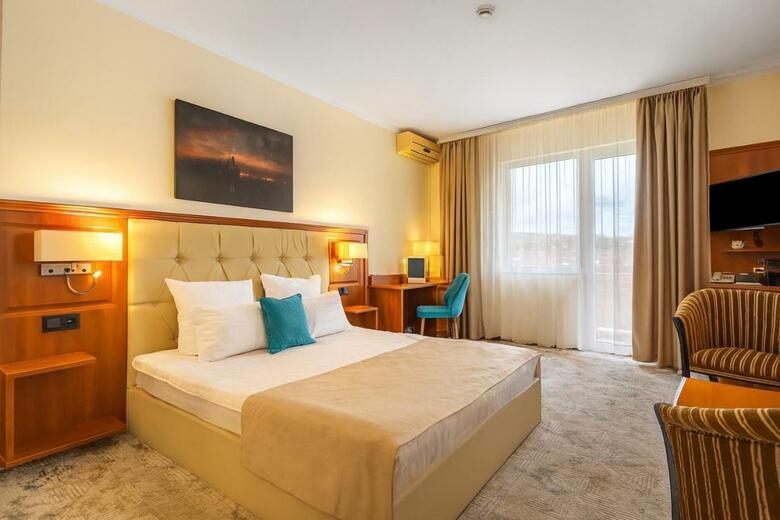 Hotel Athos R.m.t.