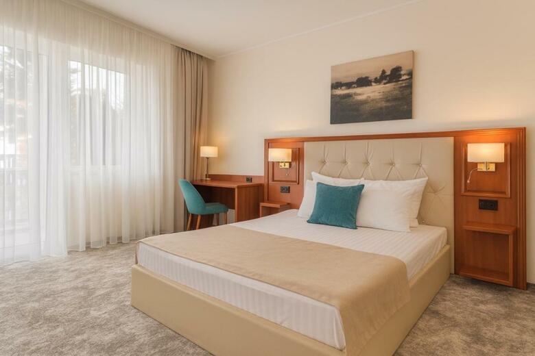 Hotel Athos R.m.t.