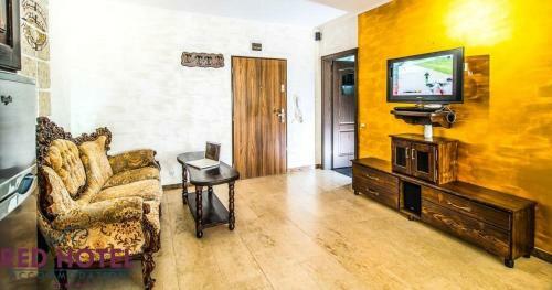 Red Hotel Retro Apartment