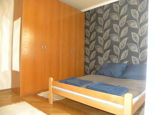 Hyde-park Apartment