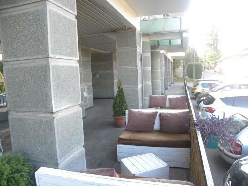 Hyde-park Apartment