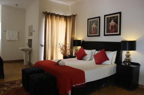 Bed & Breakfast Khayalami Lodge