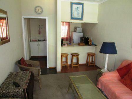 Hostal Falcon Crest Self Catering Cottages