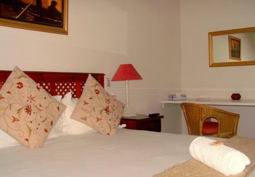 Everwood Manor Bed And Breakfast