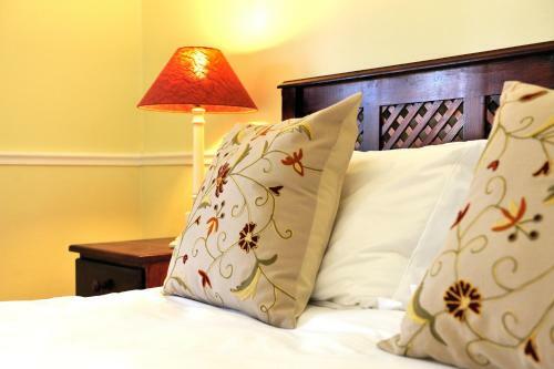 Everwood Manor Bed And Breakfast