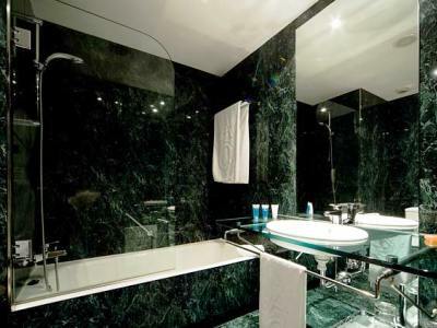 AC Hotel Avenida de Am�rica By Marriott
