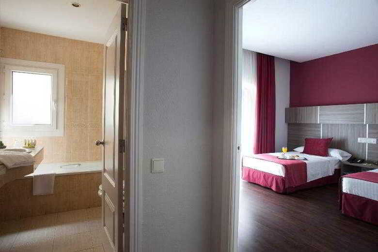 Hotel Serrano