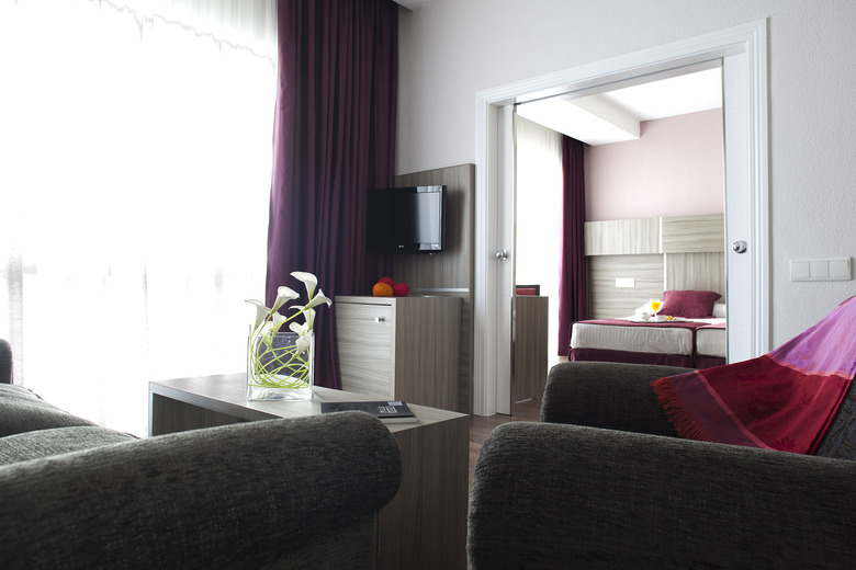 Hotel Serrano