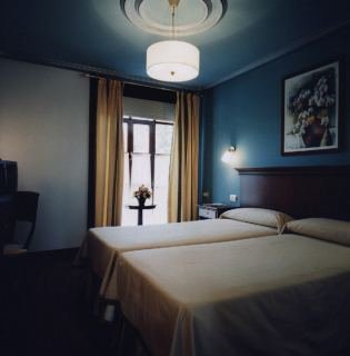 Hotel Azofra