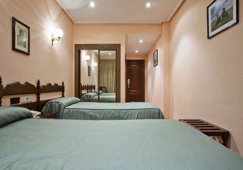 Hotel Castellano II