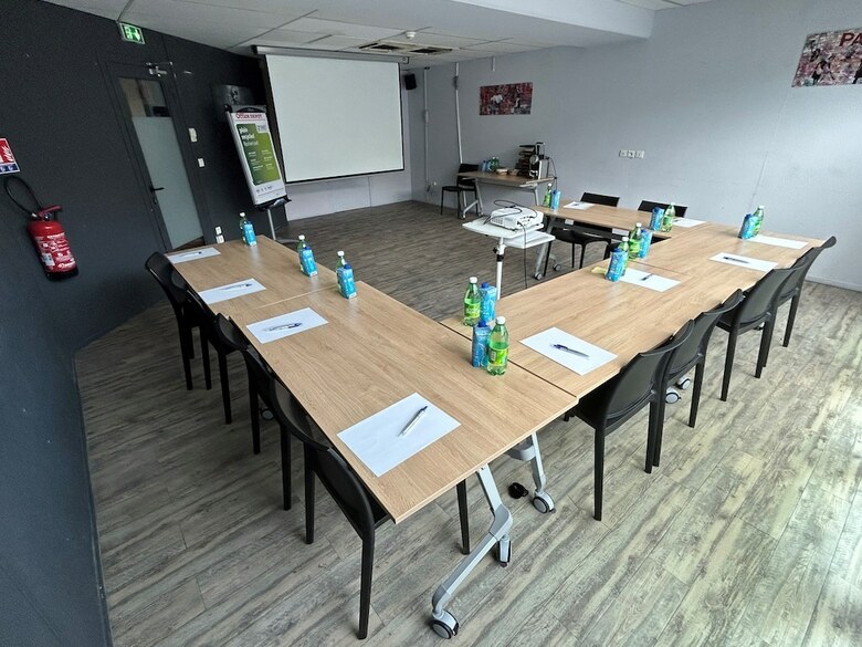 Hotel Kyriad Marne-la-vall�e-torcy