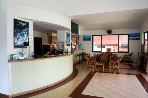 Plernpetch Hotel