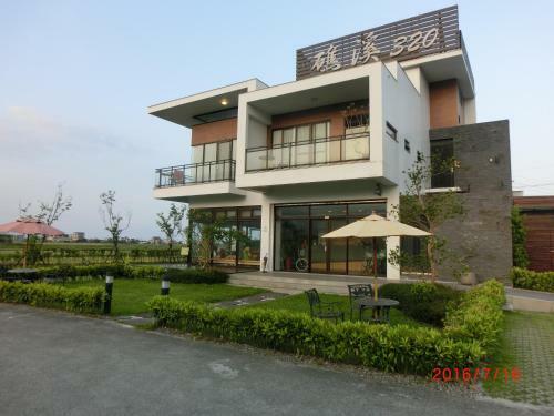 Jiaoxi 320 B&B