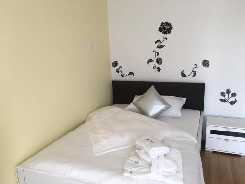 Bed & Breakfast Residence Serviced House
