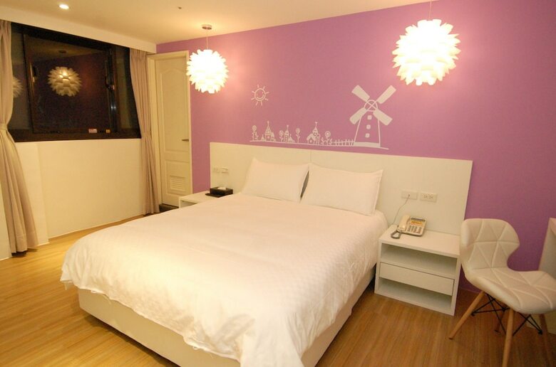Posada Season 5 Inn