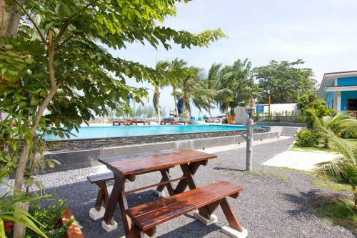 Breeze Bay Villa
