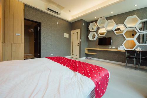 Yellowkite Hotel