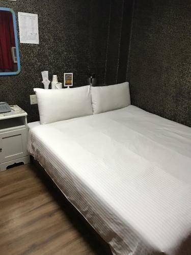 Hotel Fly Inn