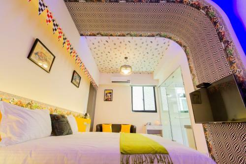 F One B&B