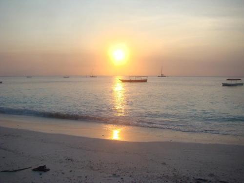 Bed & Breakfast Faridu Beach Bungalows