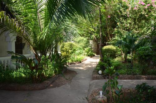 Bed & Breakfast Faridu Beach Bungalows