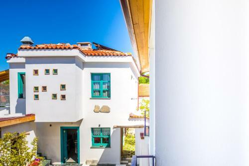 Hotel Iki Ev Sigacik