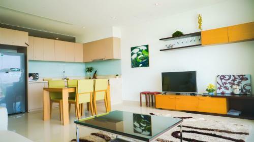 A503 - Ocean Apartment