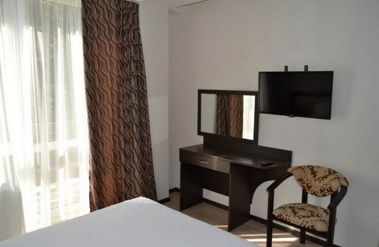 Oplot Hotel