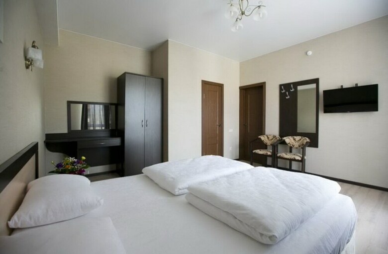 Oplot Hotel