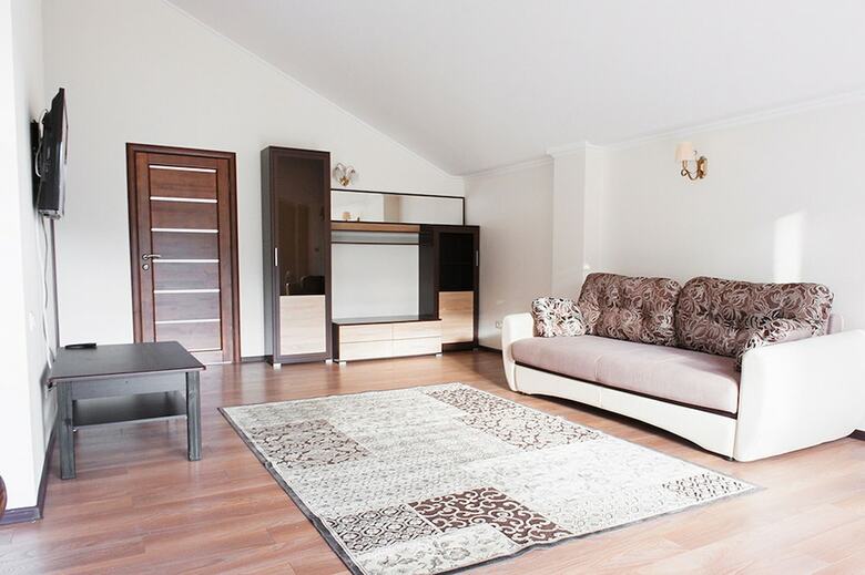 Oplot Hotel