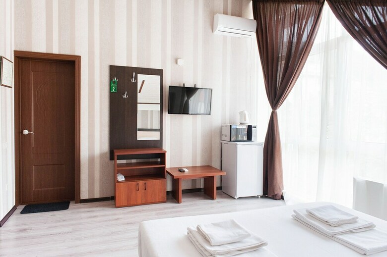 Oplot Hotel