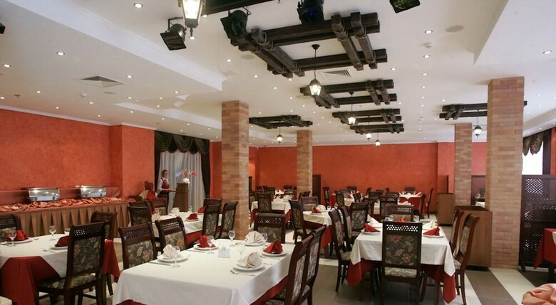 Oplot Hotel