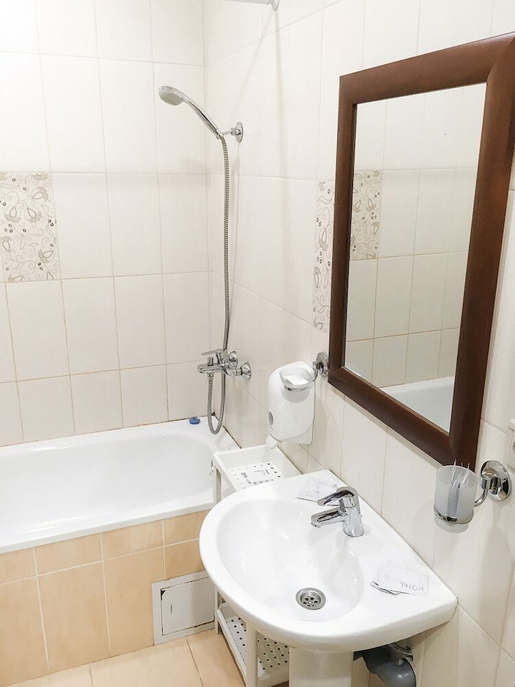 Oplot Hotel