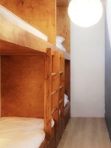 Hq Hostel