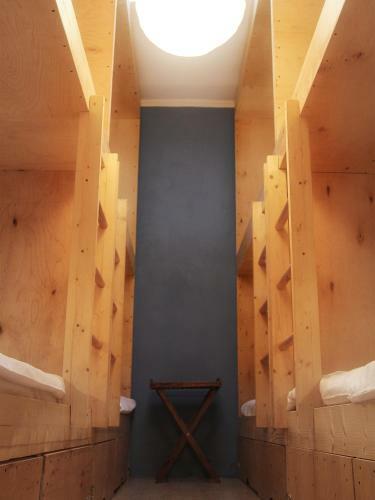 Hq Hostel