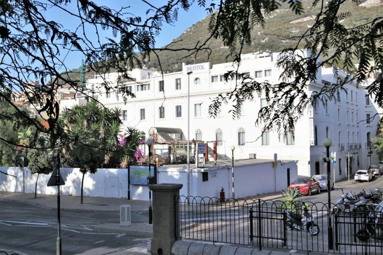 Hotel Bristol