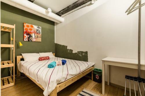 Hostel Whose Suitcase