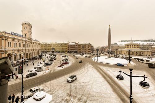Hostel Whose Suitcase