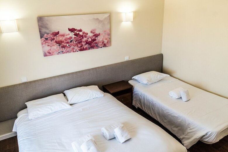 Hostal Albufeira Lounge Guesthouse