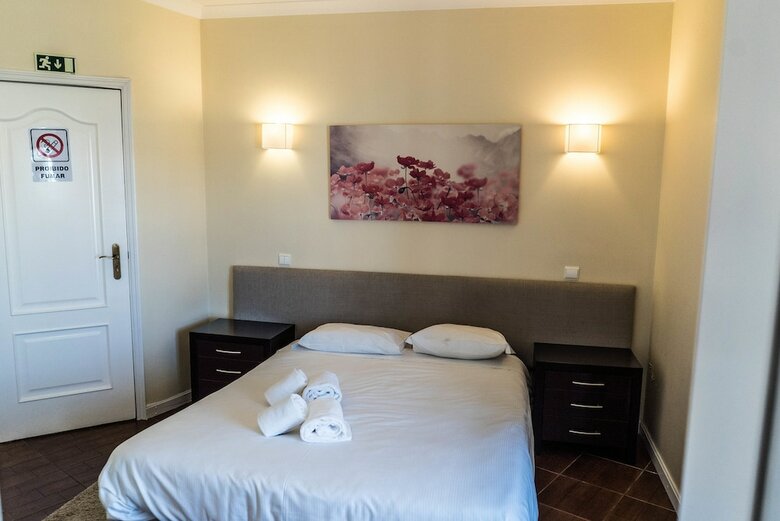 Hostal Albufeira Lounge Guesthouse