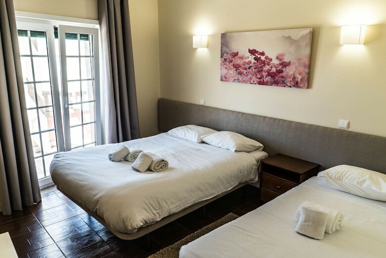 Hostal Albufeira Lounge Guesthouse