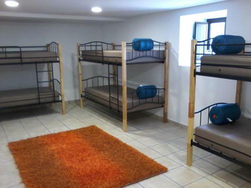 Hostal Sic� In And Out