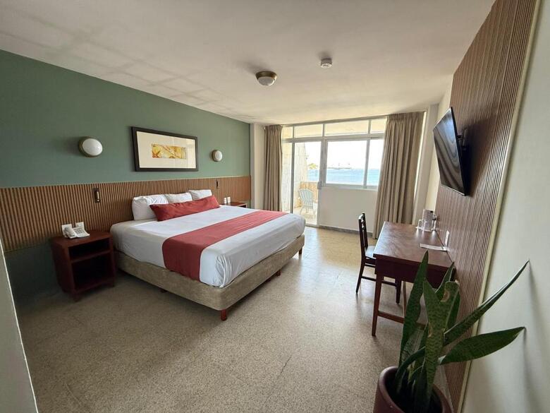 Hotel Royalty