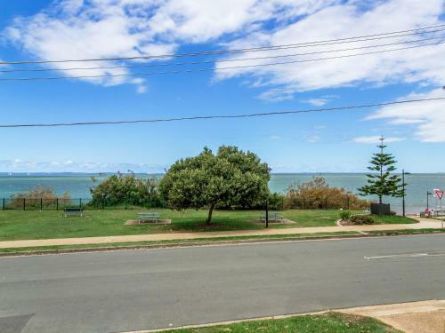 Apartamento Beachfront Apt With Private Pool