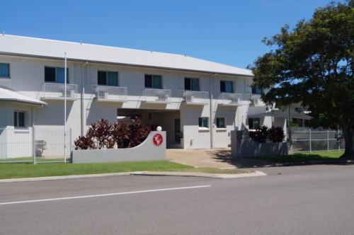 Castle Crest Motel