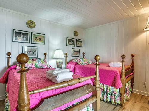 #2000 Arthur/oxner Holiday Home