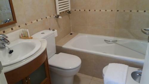 Apartamentos Valle De Tena - Las Margas Golf