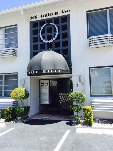 Beach Ridge Apartment