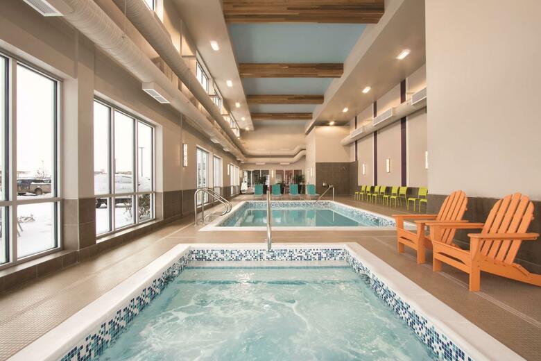 Hotel Home2 Suites By Hilton Fort St. John, British Colu